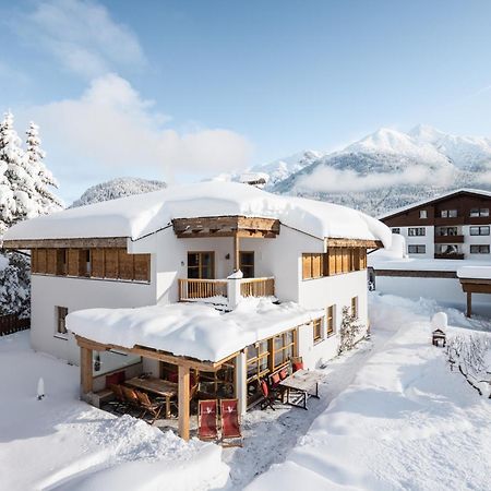 Loewen Chalets Seefeld in Tirol Exterior foto